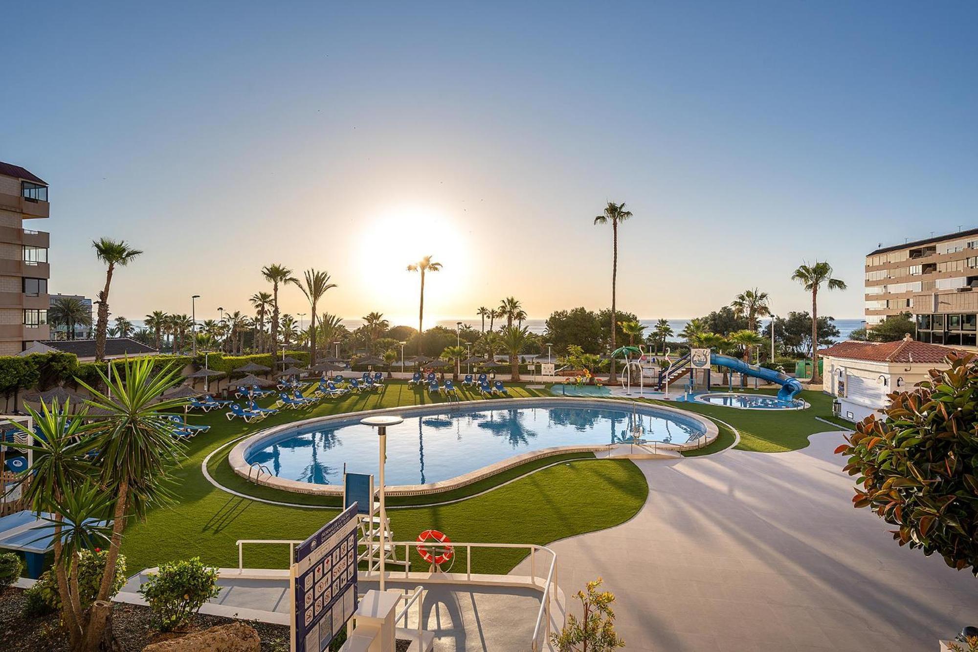 Hotel Playas De تورّيفيِخا المظهر الخارجي الصورة