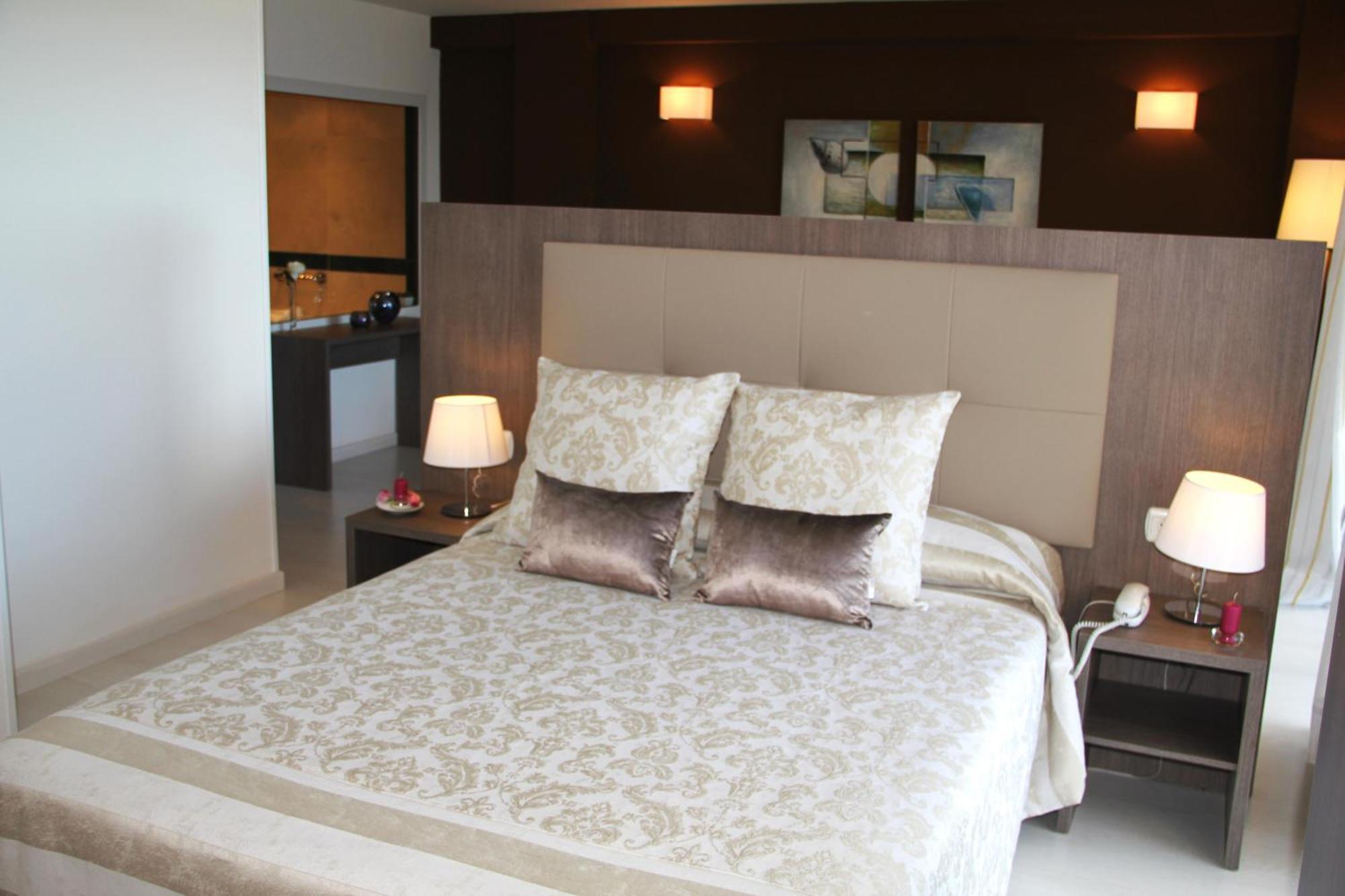 Hotel Playas De تورّيفيِخا المظهر الخارجي الصورة